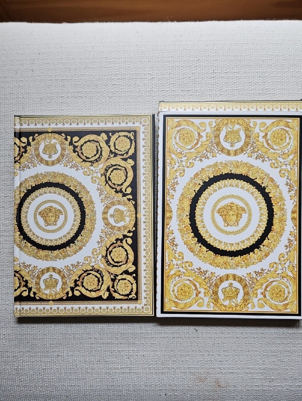 Versace Journal - Picture 13 of 13